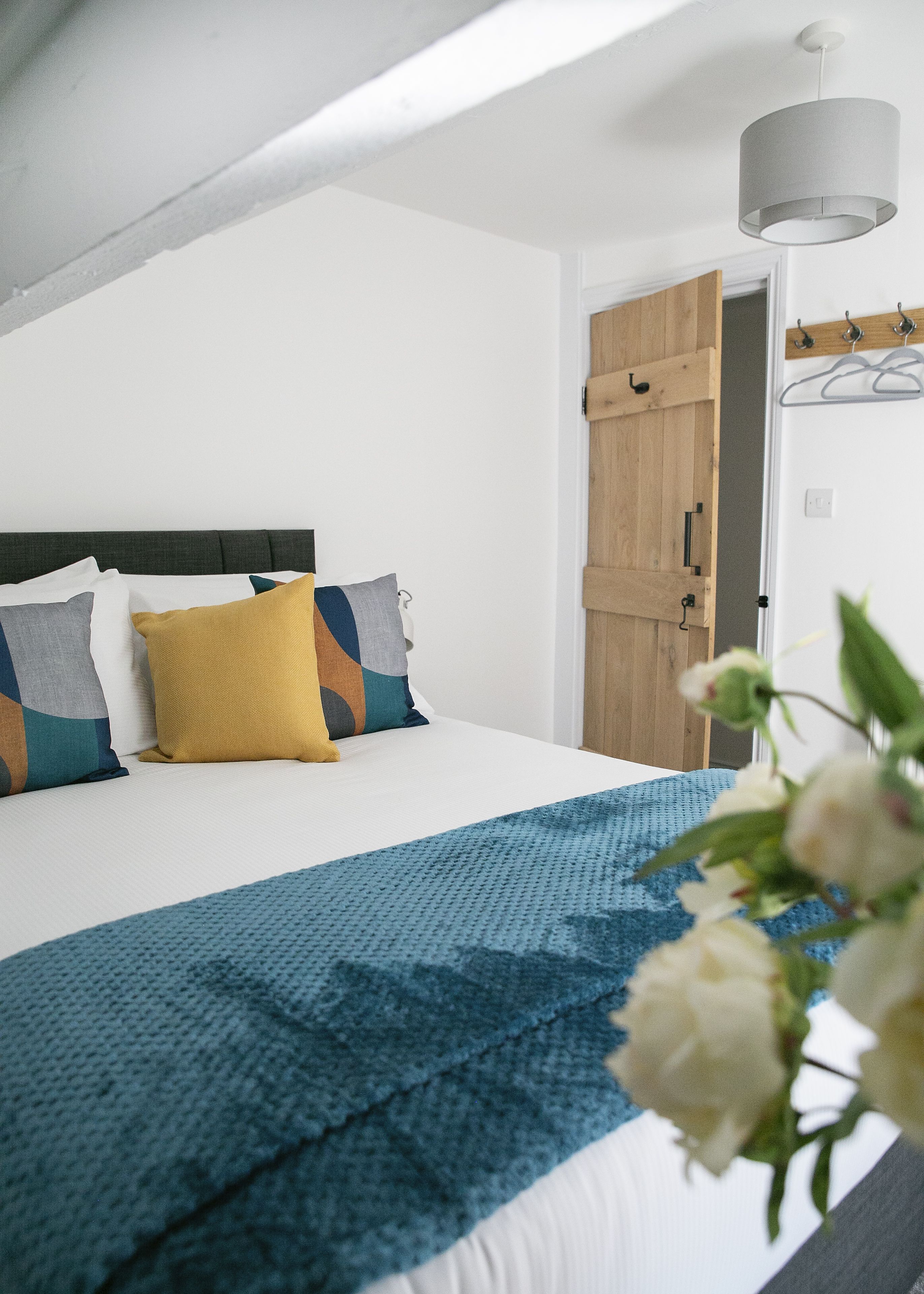 White Cottage Deluxe 2 Bedroom Apartment - image 6