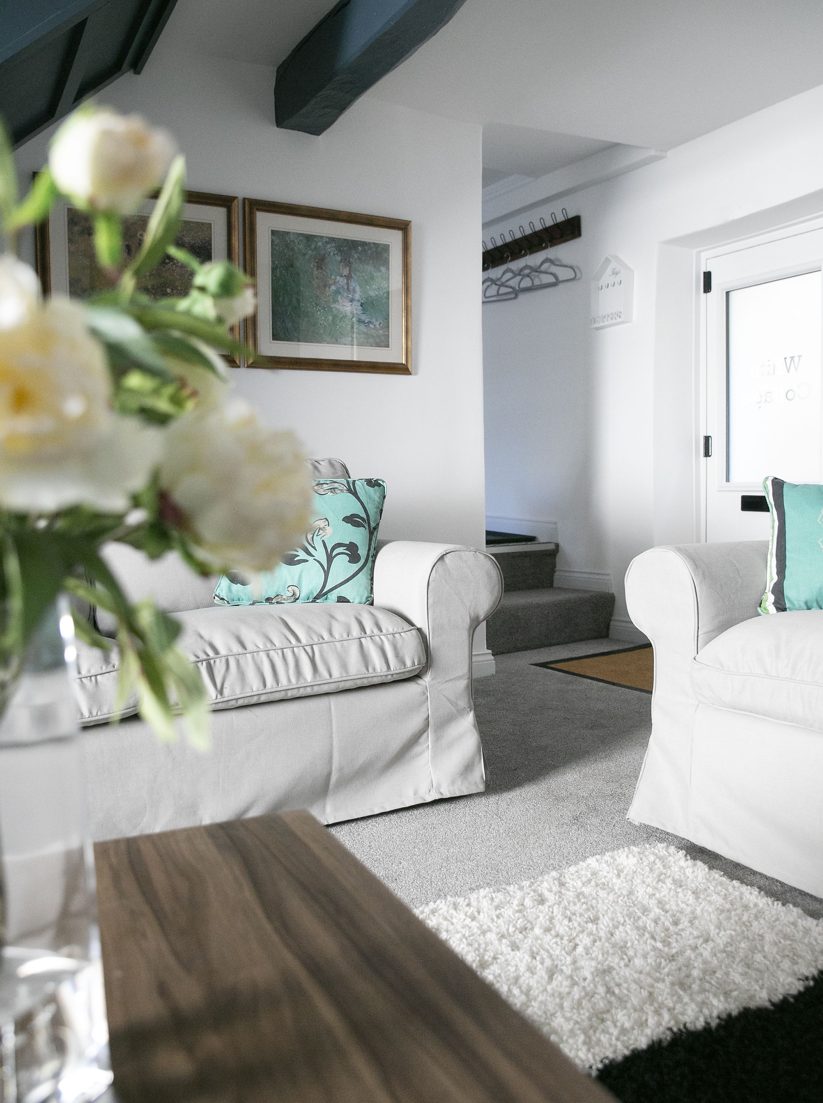 White Cottage Deluxe 2 Bedroom Apartment - image 23