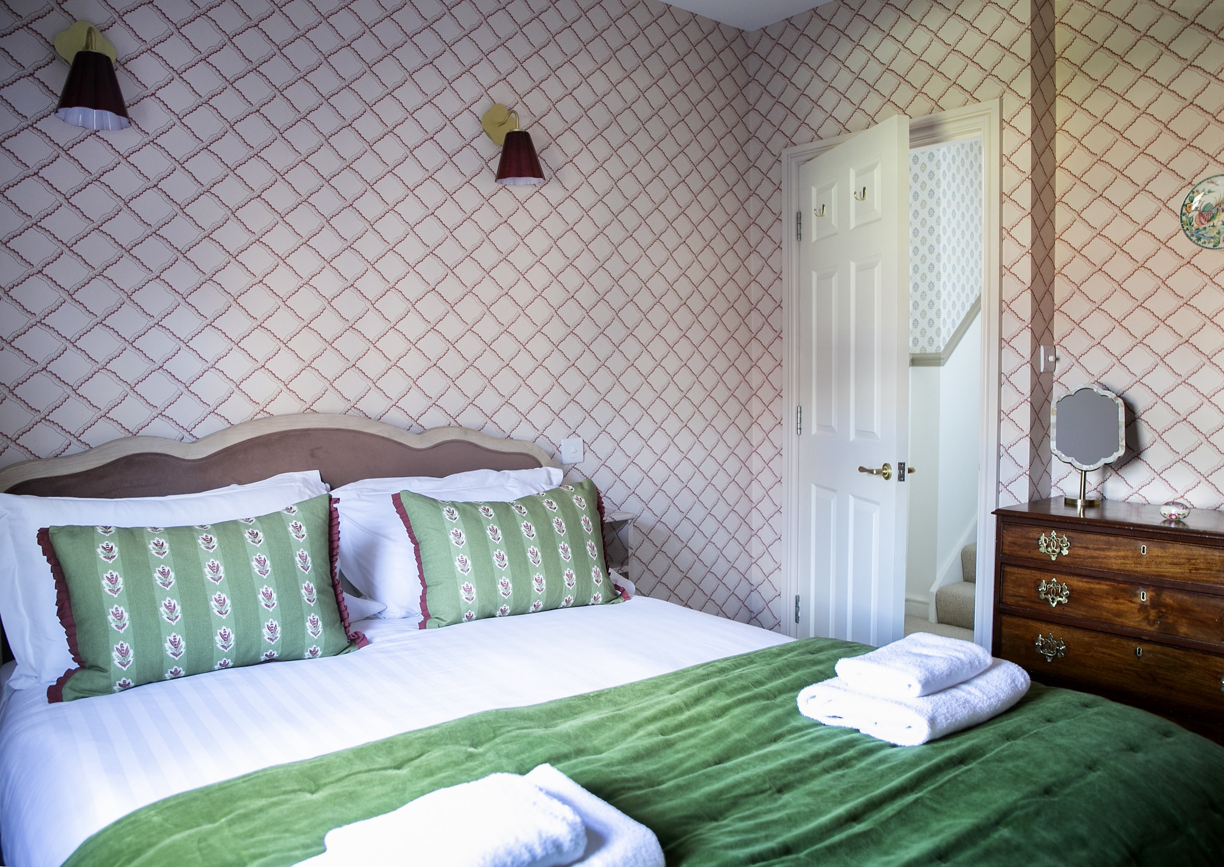 The Green House – deluxe 2 bedroom upper floor apartments – photo 35
