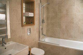 Regent House Harrogate - deluxe 2 bedroom apartment